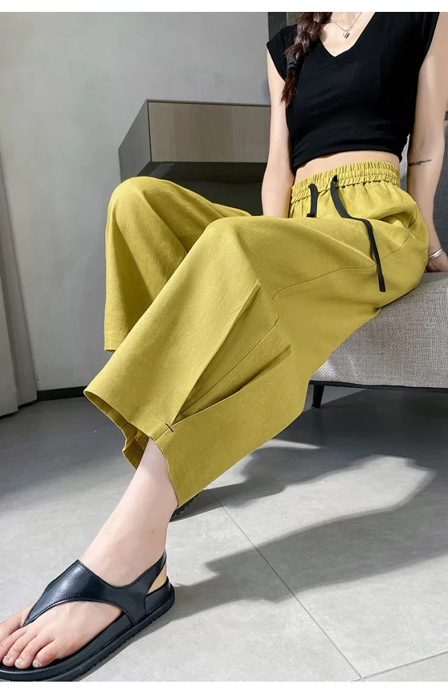 Women's Wide - leg Pants Detail