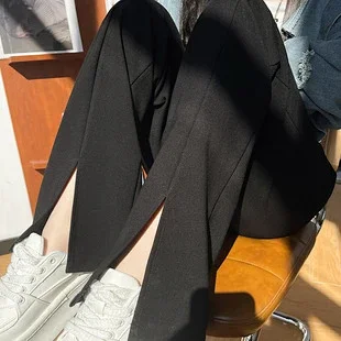 Women's Wide-Leg Cargo Pants 2025 Fall Detail