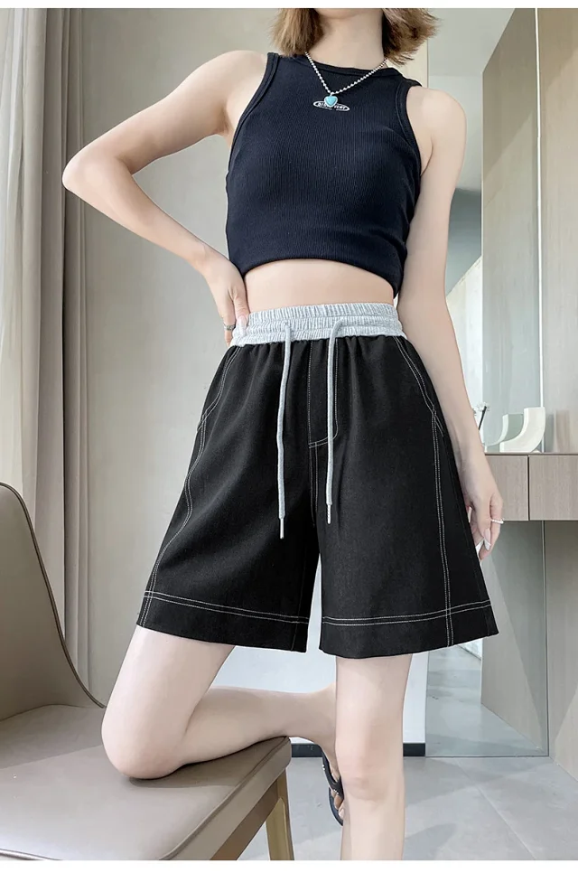 Old Money Style Asymmetric Denim Shorts Detail