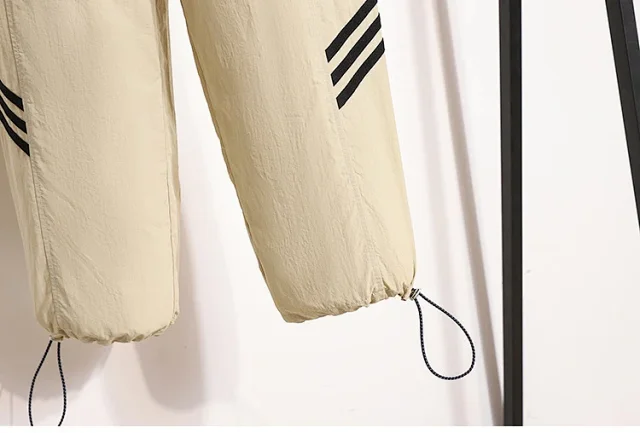 Women's 2025 Summer New High-waist Slimming Cargo Pants Detail