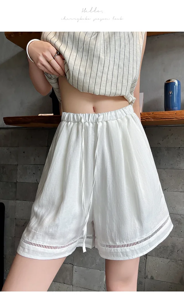 Relaxed Retro Lace Shorts for Women Detail