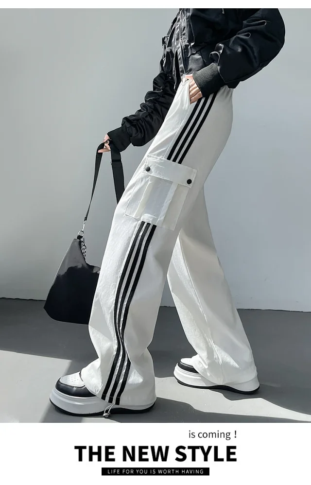 Women's Wide-Leg Cargo Pants 2025 Fall Detail