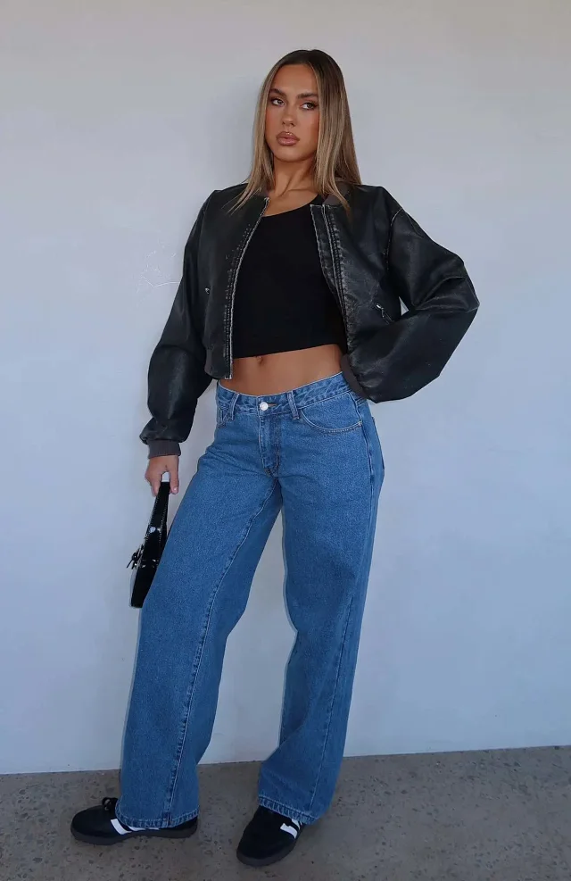 Chic Mid - Rise Straight Jeans for Ladies Detail