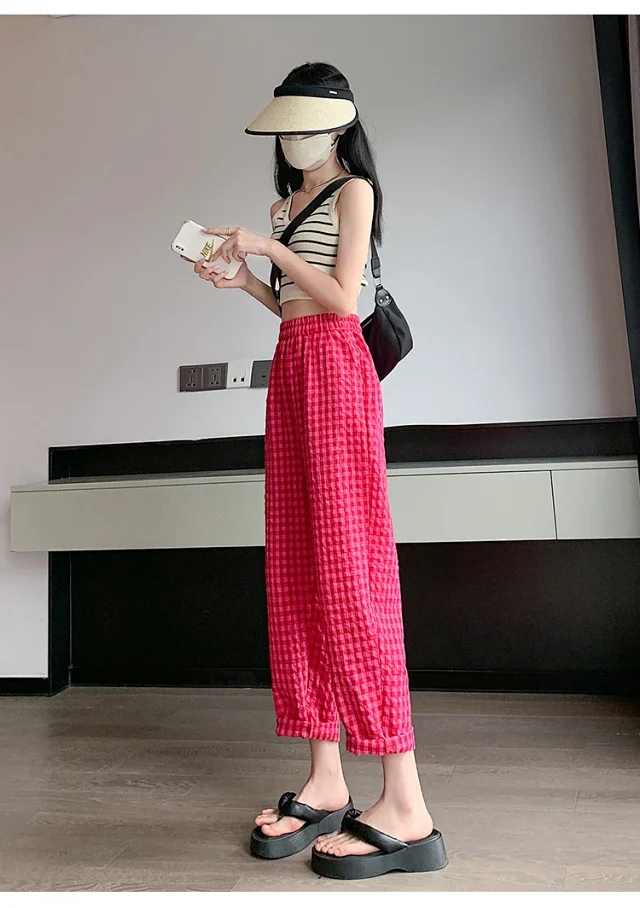 Cotton-Linen Plaid Pants Detail