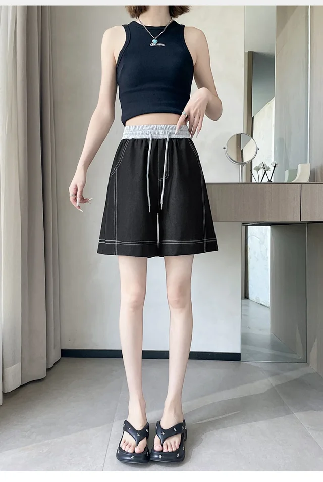 Old Money Style Asymmetric Denim Shorts Detail