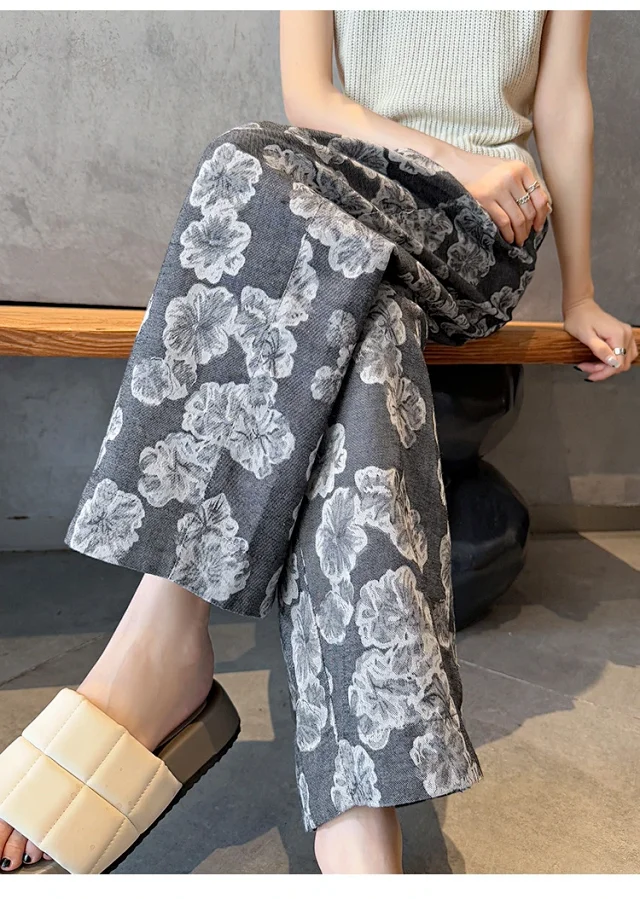 Women's 2025 Summer Retro Jacquard Balloon Pants Detail