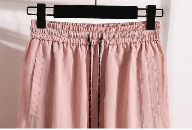 Women's 2025 Summer New High-waist Slimming Cargo Pants Detail