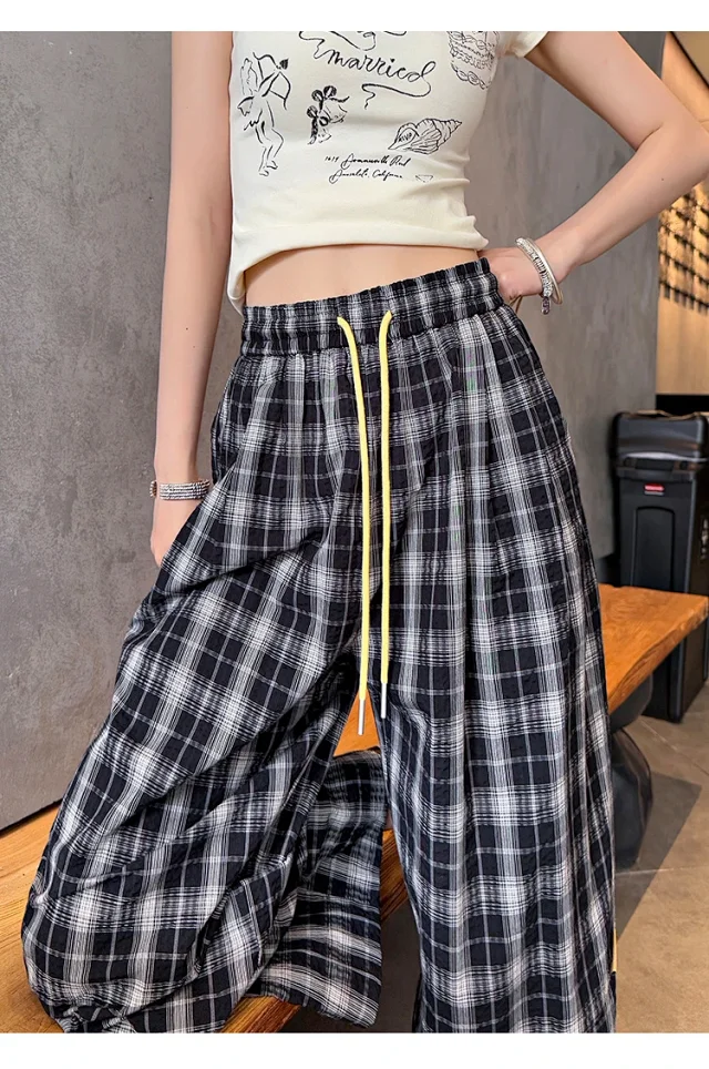 Ladies' Summer Retro Plaid Loose Pants Detail
