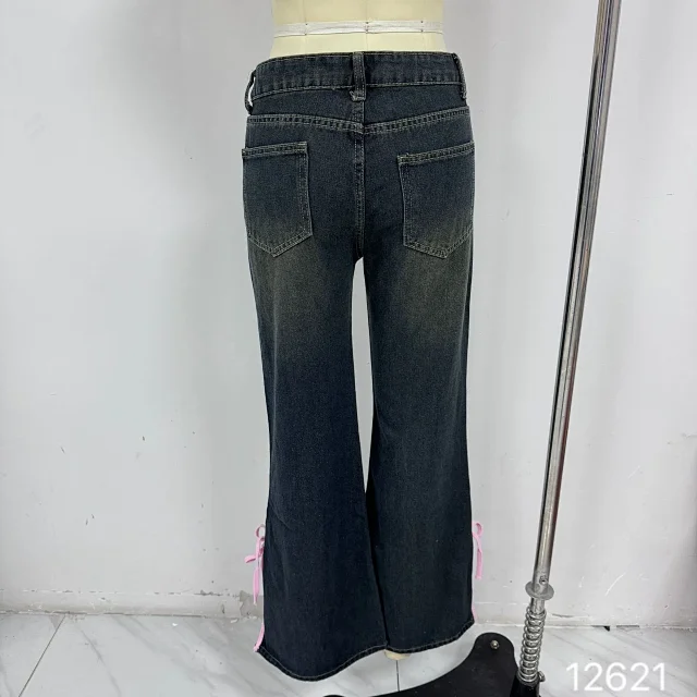 European Fashion New Micro-flared Mid-rise Slim Bow Side Split Jeans Detail