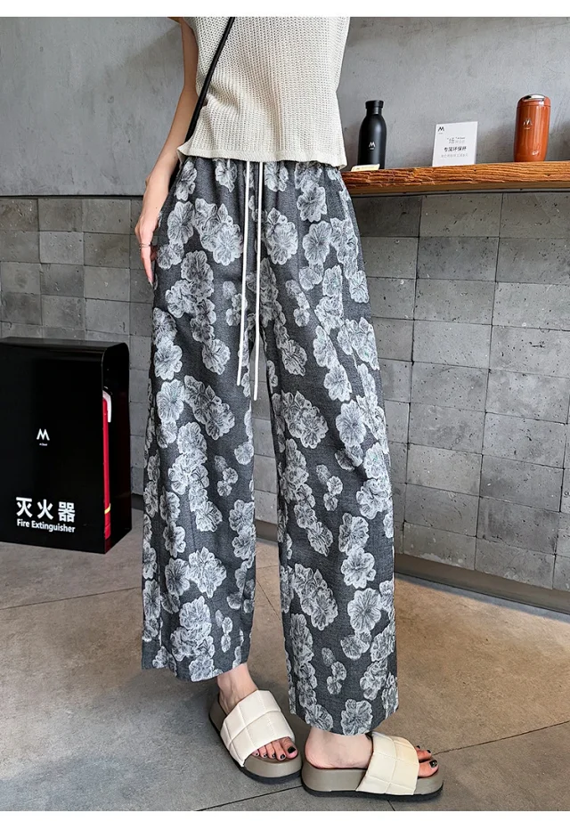 Women's 2025 Summer Retro Jacquard Balloon Pants Detail