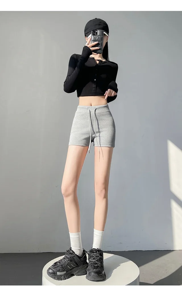 High - Elastic Cycling Shorts Detail