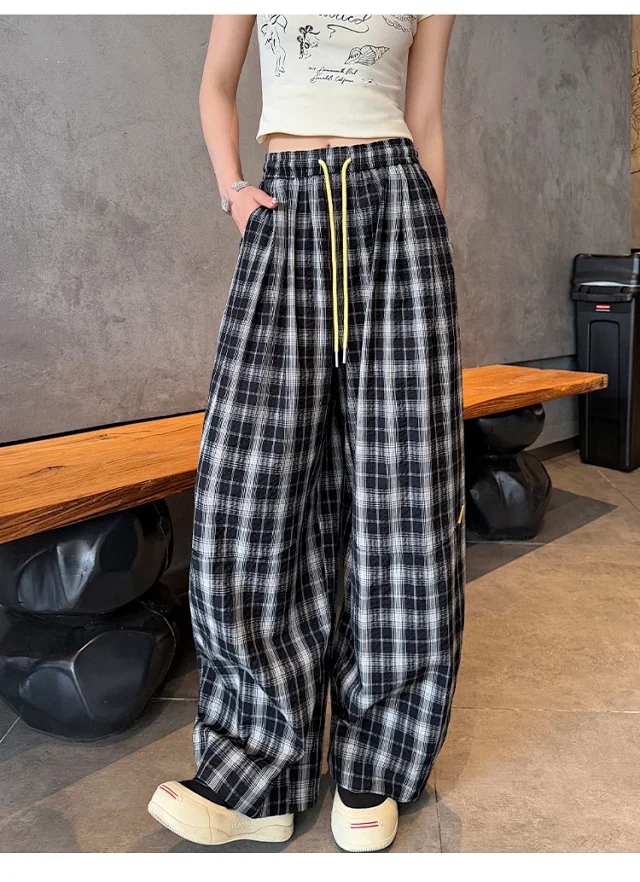 Ladies' Summer Retro Plaid Loose Pants Detail