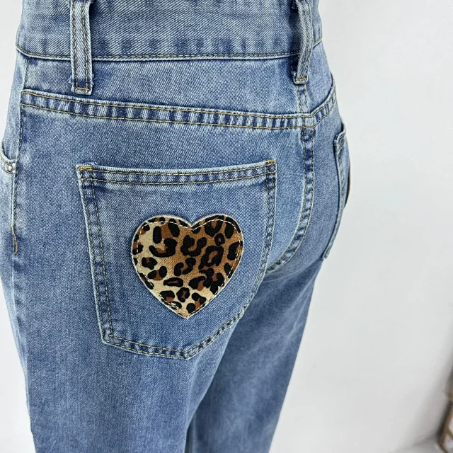 Low - Waist Leopard - Print Pocket Wide - Leg Jeans Detail