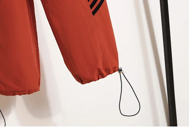 Women's 2025 Summer New High-waist Slimming Cargo Pants Detail