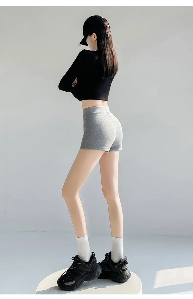 High - Elastic Cycling Shorts Detail