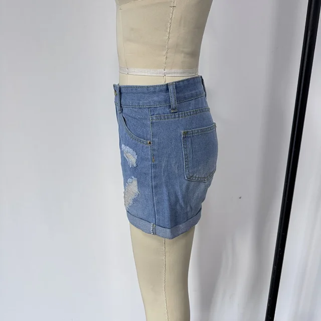 Plus-Size Retro Y2K Denim Shorts Detail