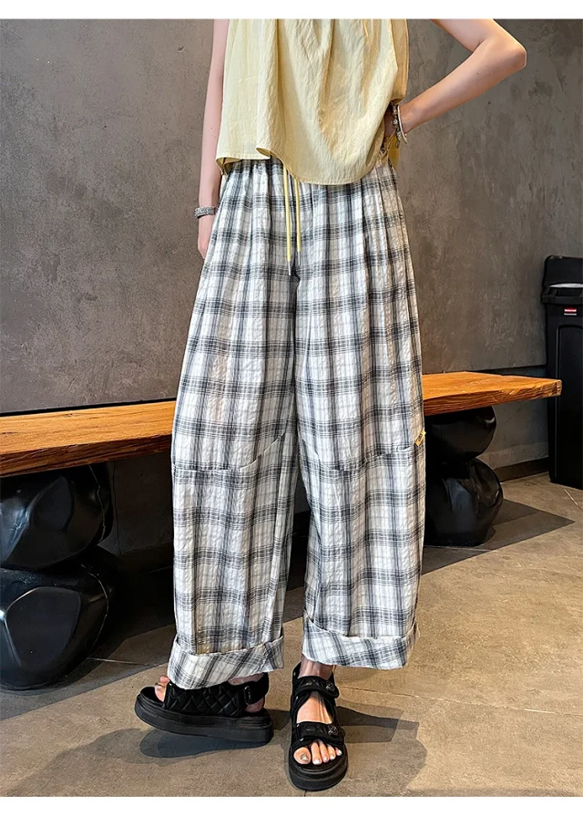 Ladies' Summer Retro Plaid Loose Pants Detail