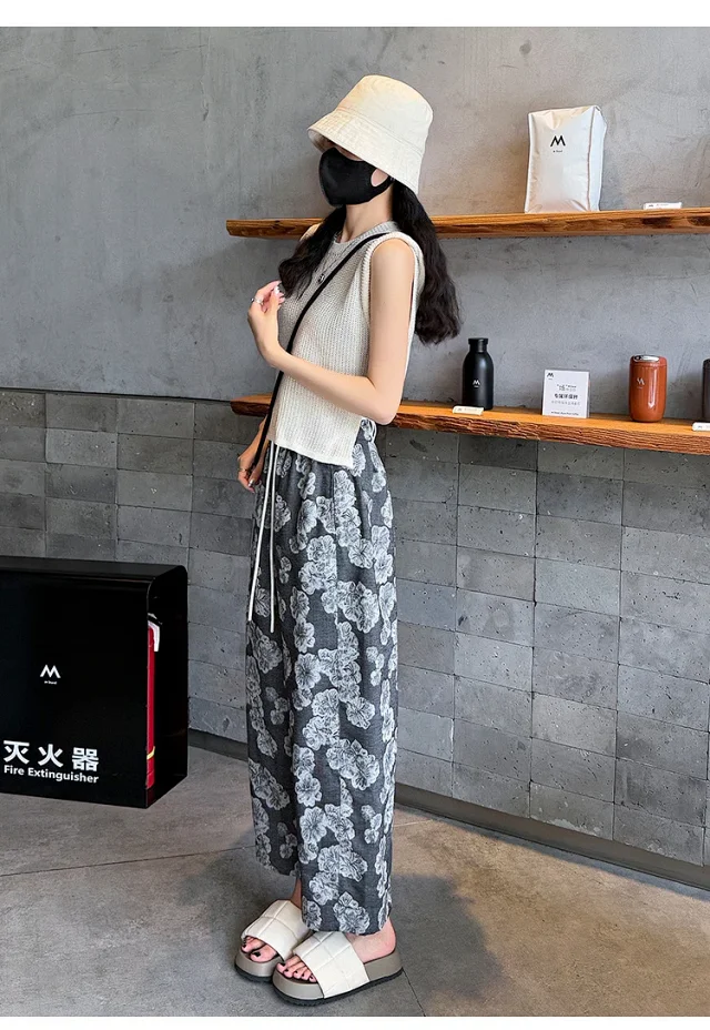 Women's 2025 Summer Retro Jacquard Balloon Pants Detail