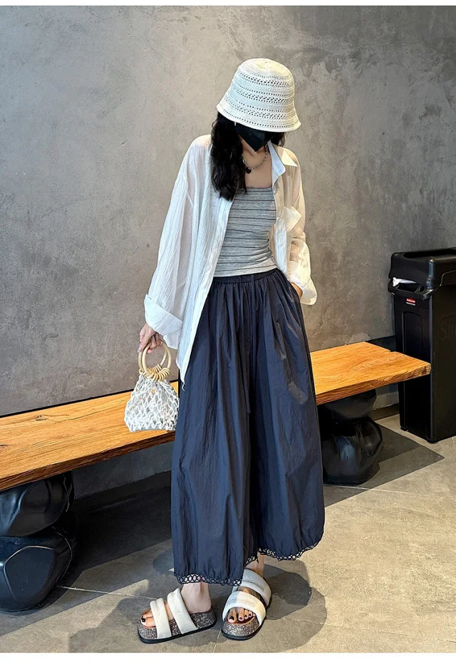 2025 Summer Ice Silk Lace Cropped Pants for Petite Women Detail