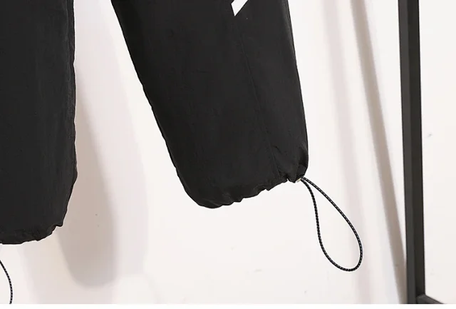 Women's 2025 Summer New High-waist Slimming Cargo Pants Detail