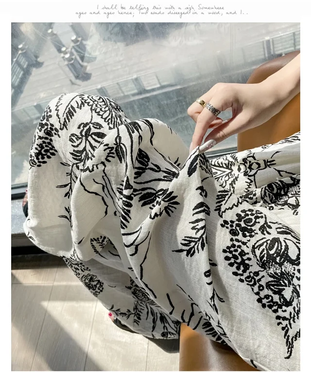 Vintage Floral Linen Wide-Leg Pants Detail