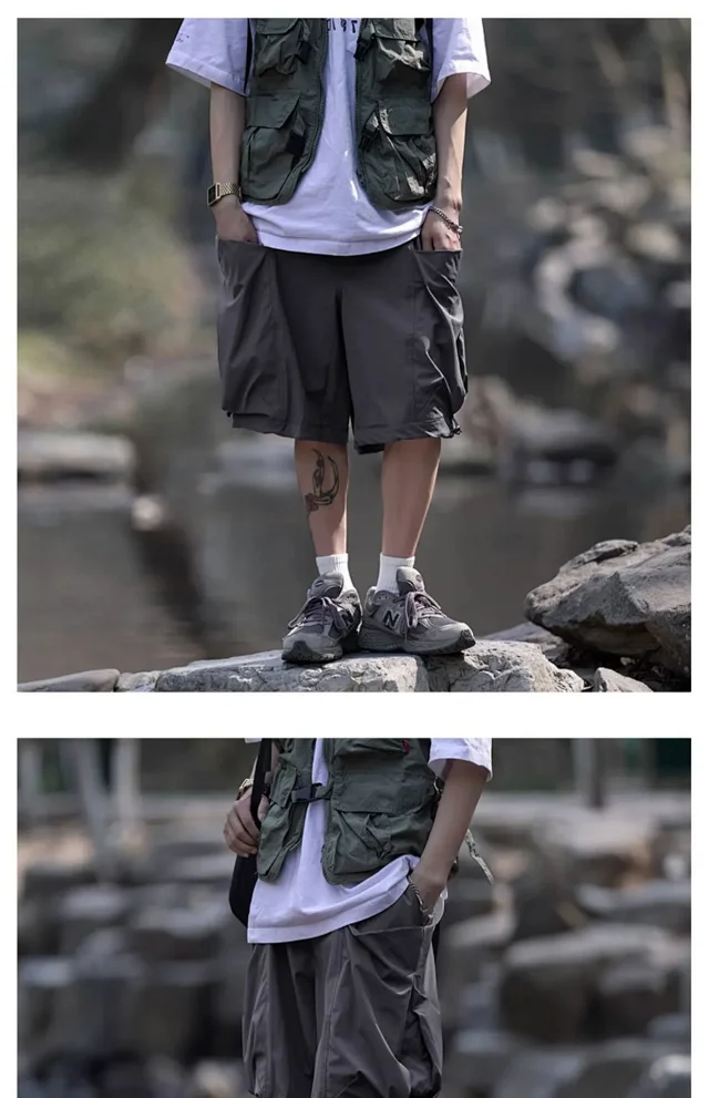 Navy Men's Vintage Cargo Shorts Detail