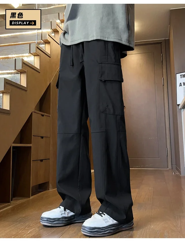 Men's Streetwear Cargo Pants Detail