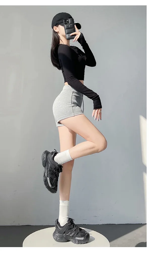 High - Elastic Cycling Shorts Detail
