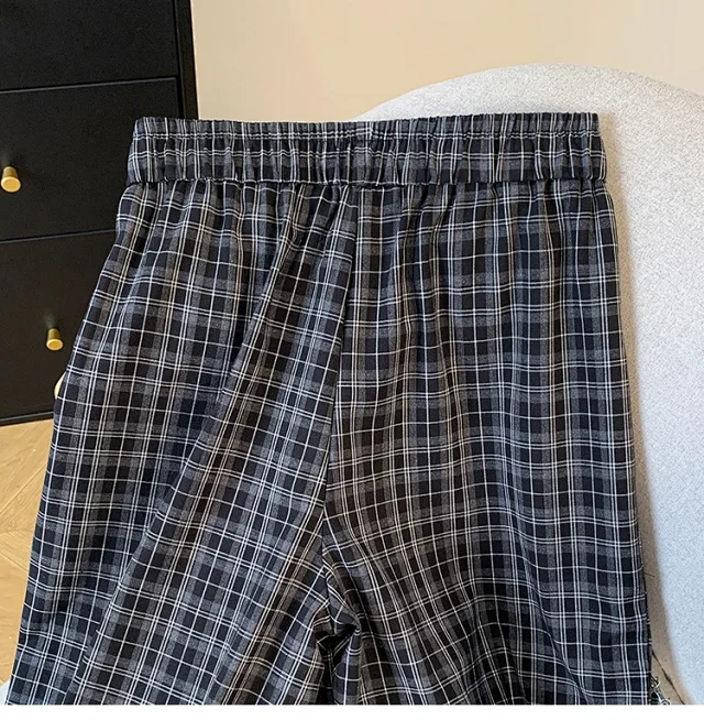 Vintage Waist Tie Plaid Wide-Leg Pants Detail