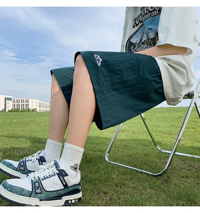 Men's Trendy Loose Ice Silk Shorts 2025 Detail