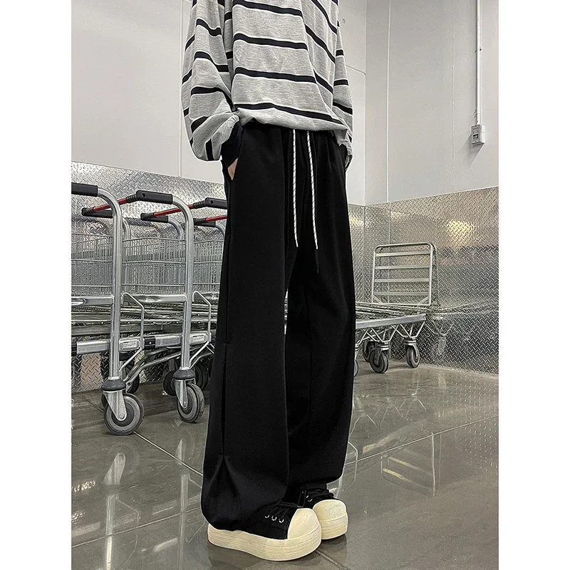 Men's Wide-leg Joggers with Heavy Pleats & Saber Cut