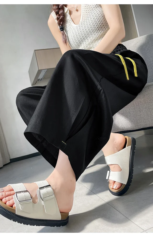 Women's Wide - leg Pants Detail