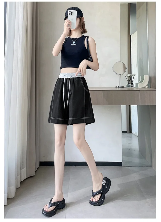 Old Money Style Asymmetric Denim Shorts Detail