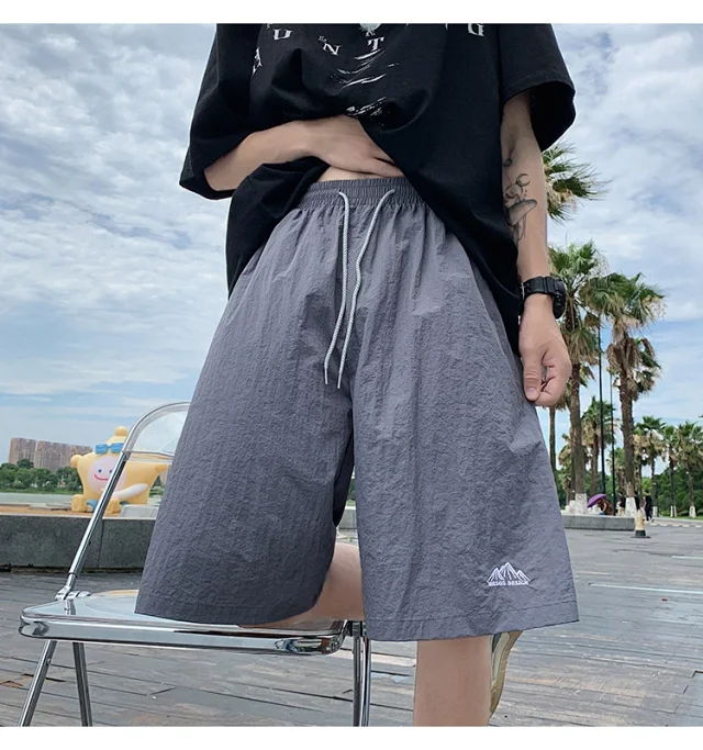 Men's Trendy Loose Ice Silk Shorts 2025 Detail
