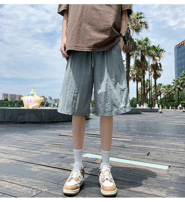 Men's Trendy Loose Ice Silk Shorts 2025 Detail