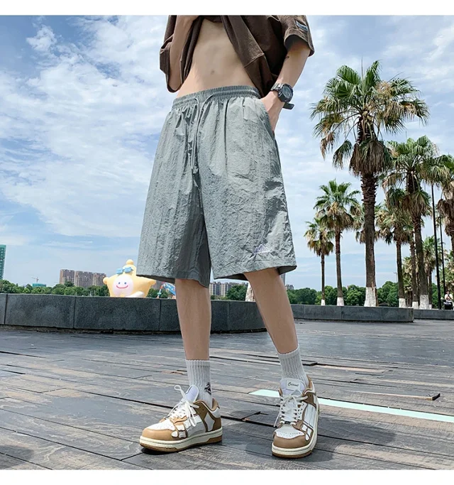 Men's Trendy Loose Ice Silk Shorts 2025 Detail