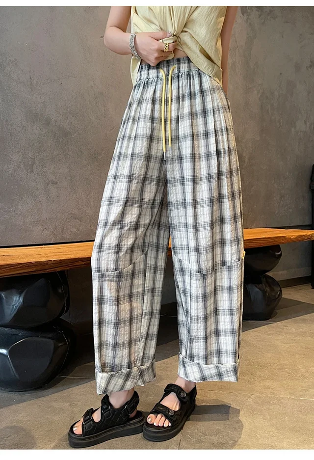 Ladies' Summer Retro Plaid Loose Pants Detail