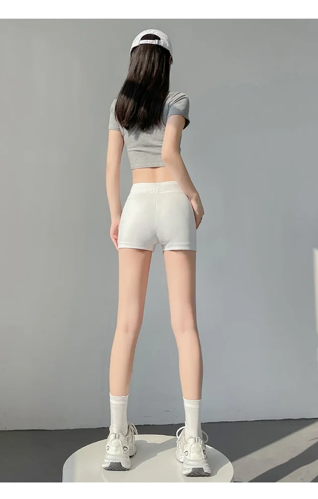 High - Elastic Cycling Shorts Detail