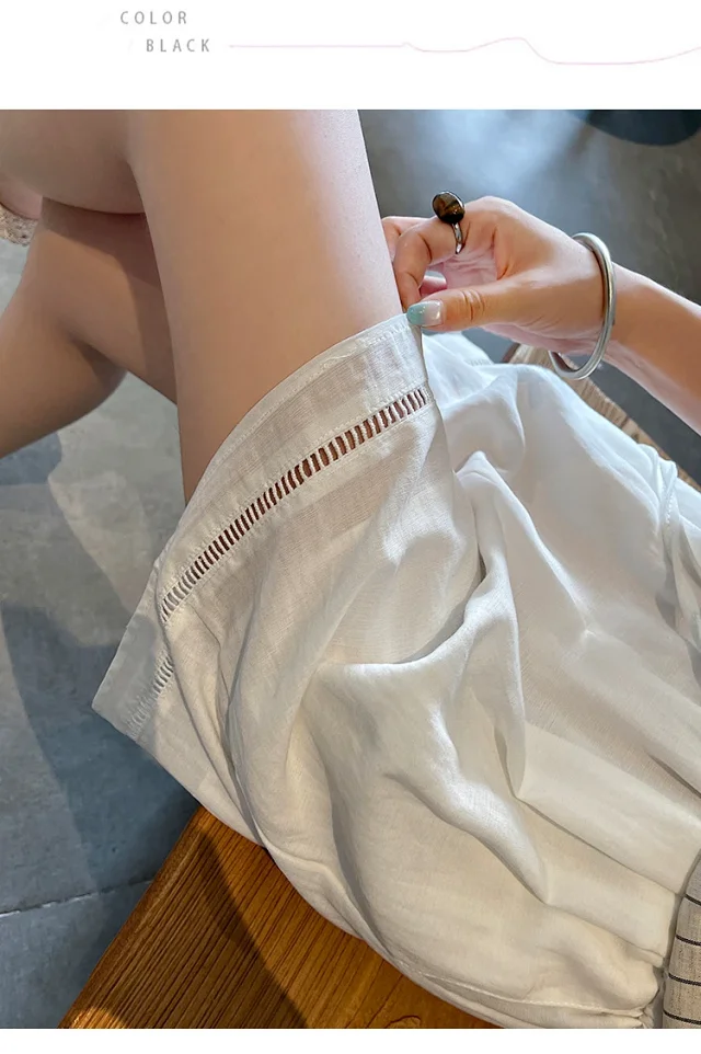 Relaxed Retro Lace Shorts for Women Detail