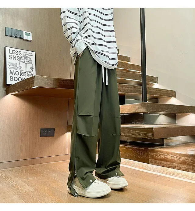 Men's Trendy Cargo Micro-flared Street Pants Detail