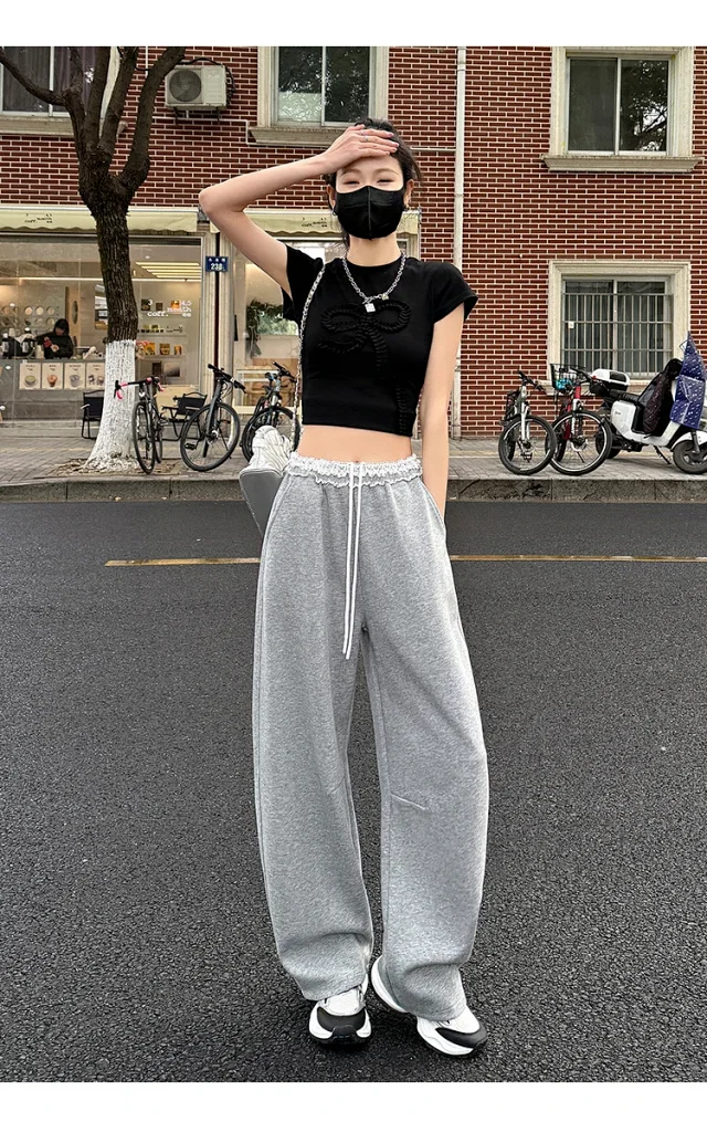 Banana Deconstructed Wide Legs Lace Pants Detail