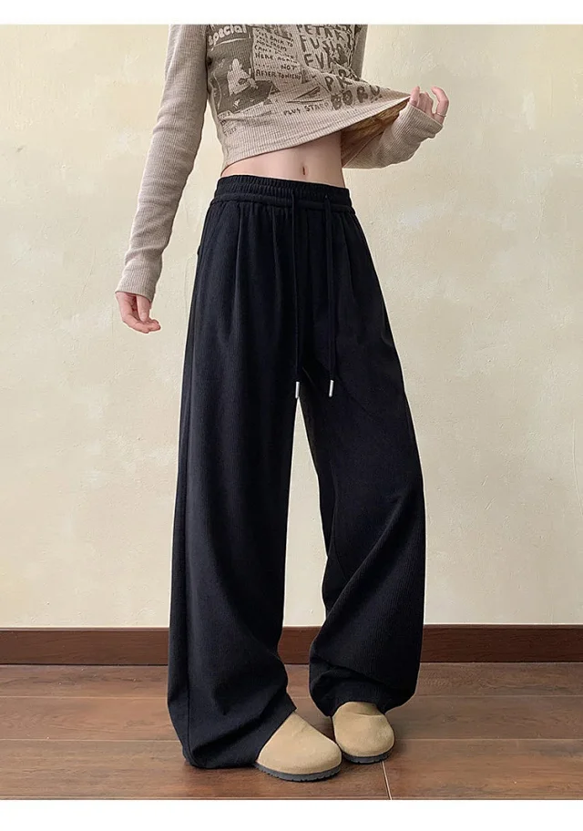 Khaki Wide-Leg Sport Pants Detail