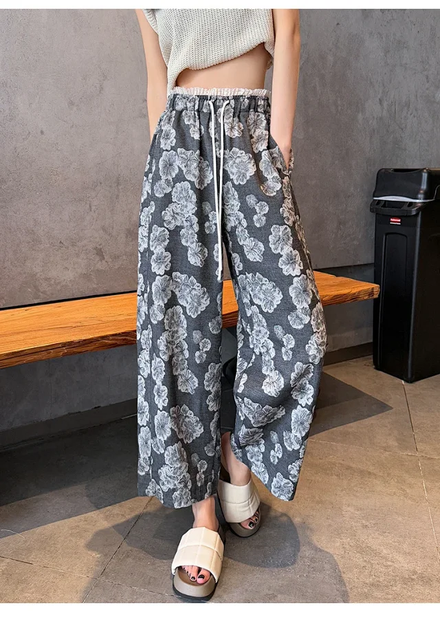 Women's 2025 Summer Retro Jacquard Balloon Pants Detail
