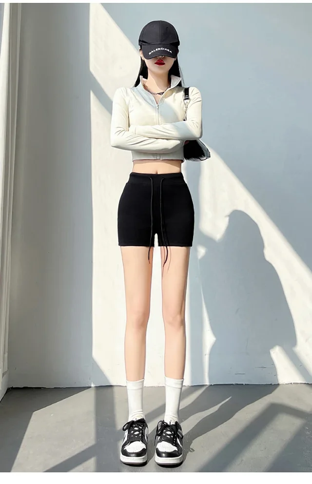 High - Elastic Cycling Shorts Detail
