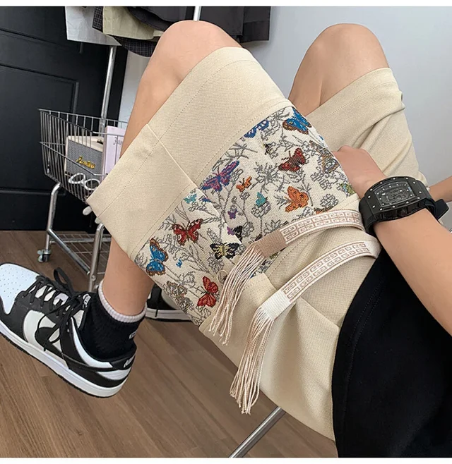 Chinese-style Embroidered Men's Sport Shorts Detail