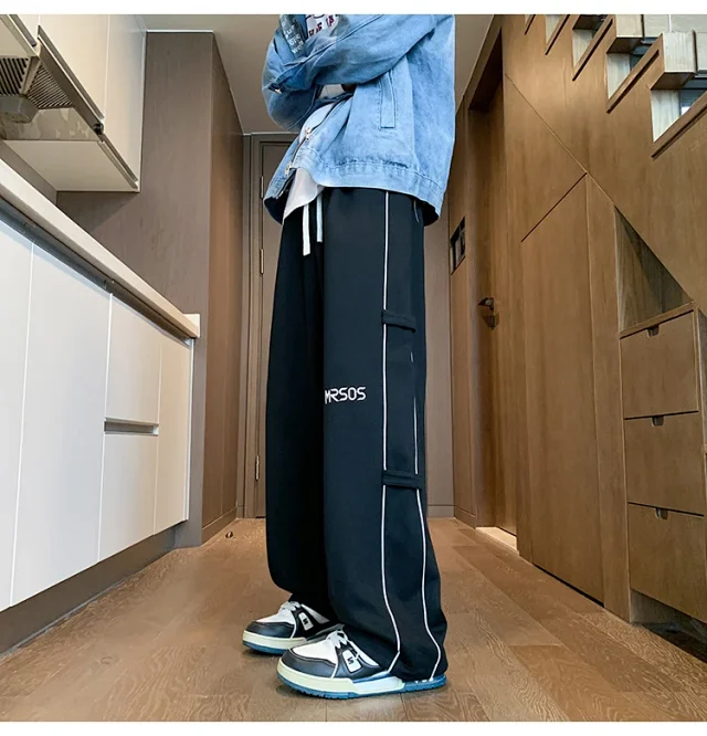 Vintage Embroidered Straight Sweatpants Detail