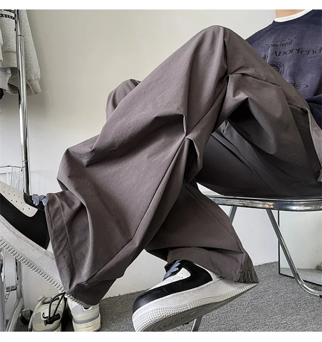 Oversize Khaki Cargo Pants for Men Detail