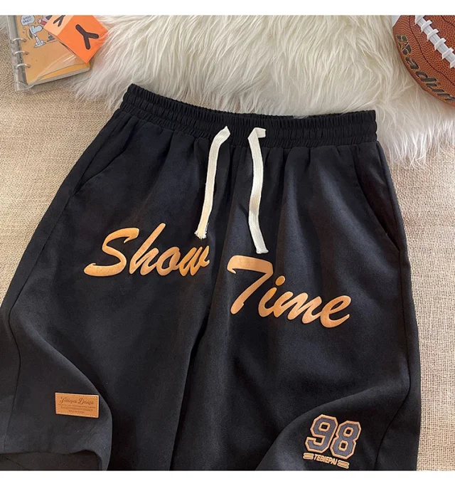 Men's Summer Foam-Printed Leather Tag Shorts Detail