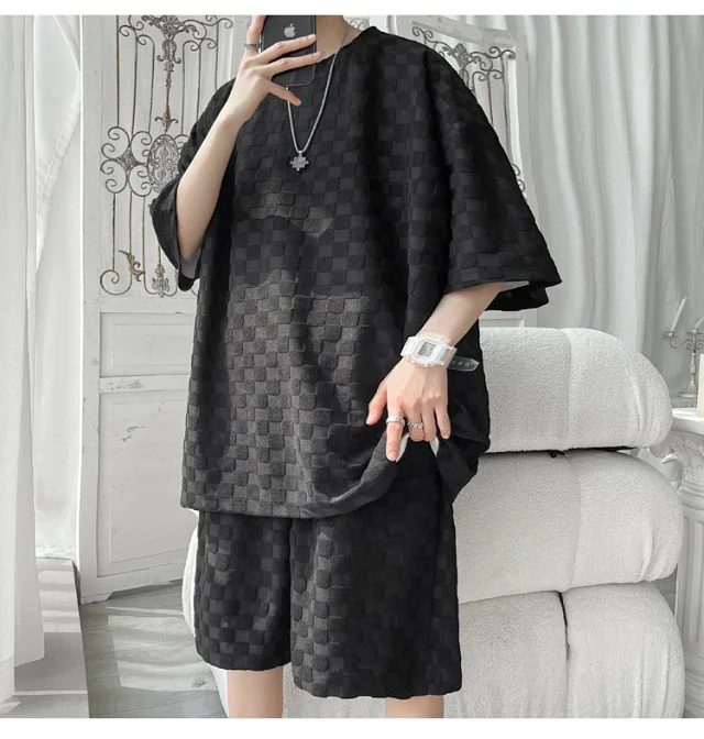 Men's Loose Checkered Jacquard T-shirt & Shorts Set Detail