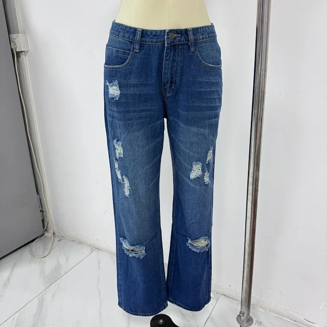 Women's Trendy Distressed Mid - rise Straight Jeans Detail